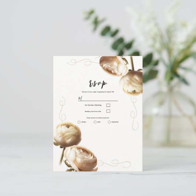 Convite RSVP de Casamento Floral Ranunculus da Creme & Whi (Em pé/Frente)