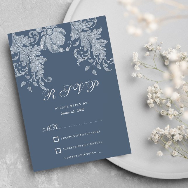 Convite RSVP de rendas florais branco azul-mave simples (Simple mauve blue white floral lace RSVP )