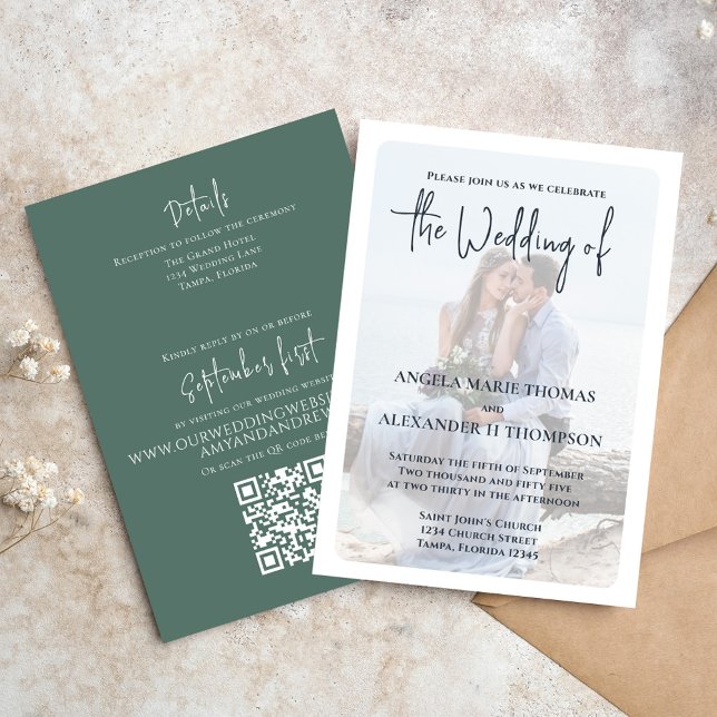 Convite RSVP Mínimo Simples de Código QR Verde Elegante (Elegant Wedding invitation with a minimalist photo vellum photo overlay effect.)