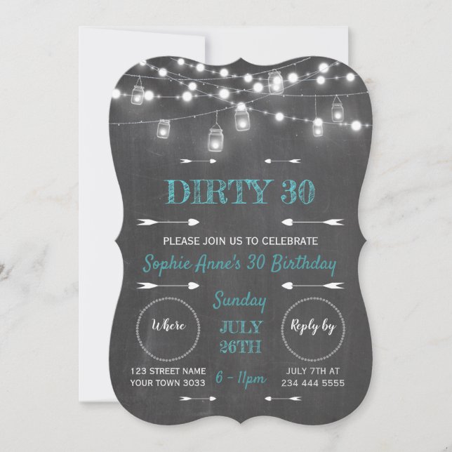 Convite Rustic Chalkboard String Lights Dirty 30 Aniversár (Frente)