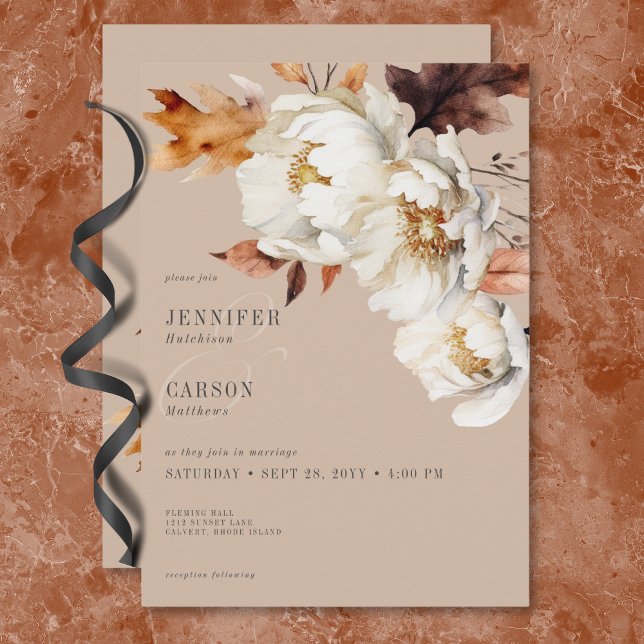 Convite Rústico Tan Cream & Brown Queda Floral & Folhas (Rustic Tan Cream & Brown Fall Floral & Leaves Invitation)