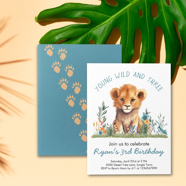 Convite Safari Jungle Festas de aniversário Boys (Safari Jungle Baby Lion Orange Blue Flowers Animal Foot Print Young Wild Three Birthday Invitation)