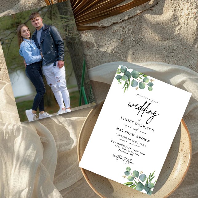 Convite Sage Eucalypto Floresta Foto Casamento (Sage eucalyptus photo invitation adds woodland charm and beautifully shares your love story.)