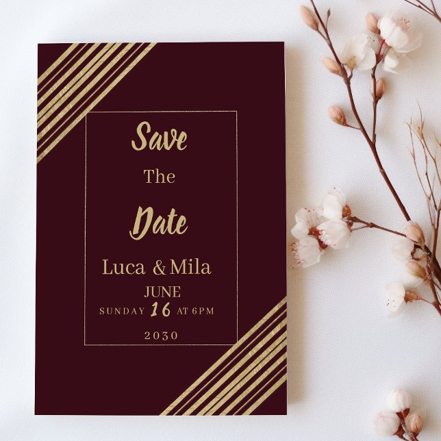 Convite Salvar a Data com erro de digitação geométrico em  (Geometrical burgundy gold typo Save the Date)