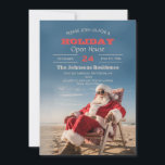 Convite Santa Claus Relaxa na Cadeira de Praia<br><div class="desc">santa claus engraçado,  beba coquetel sol verão,  pai tortuoso cadeira festiva,  resort feliz feliz de areia,  natal,  xmas tropical,  praia santa claus</div>