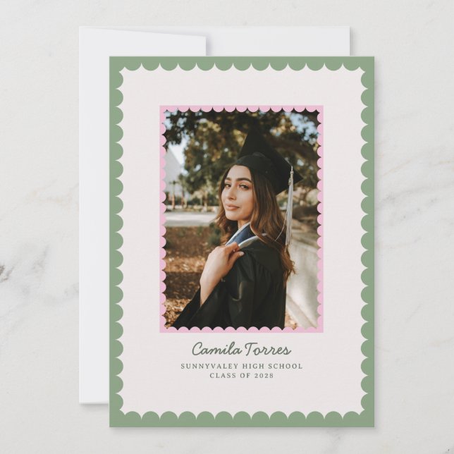 Convite Scalloped Frame Graduation Photo Announcement (Frente)