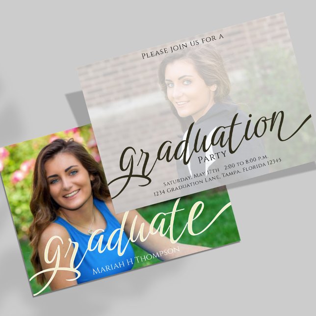 Convite Script de Modelo de Foto Simples Moderno de Gradua (Stylish graduation photo invitation with minimal script text.)