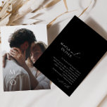 Convite Script Elegante | Casamento de Fotografia em Monog<br><div class="desc">Este roteiro elegante | o convite de casamento para fotos em monograma preto é perfeito para o seu casamento clássico, simples, preto e branco, e mínimo moderno de boho. A design apresenta uma caligrafia manuscrita, delicada e romântica com tipografia formal do chique. O olhar vai correr bem em qualquer época...</div>