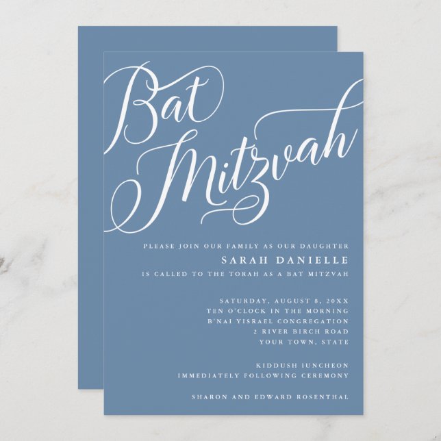 Convite Script Flourish Moderno, Dusty Blue Bat Mitzvah (Frente/Verso)