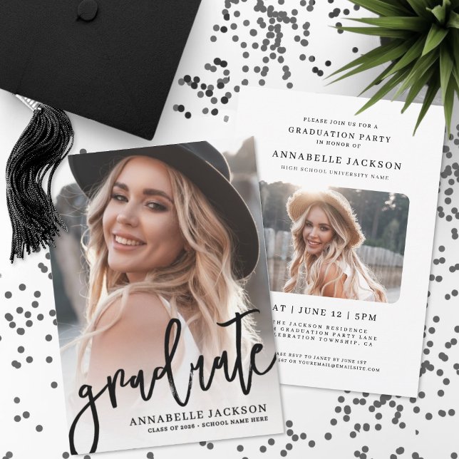Convite Script Moderno Graduada Simples Foto Graduação (Trendy Script Graduate Simple Photo Graduation Invitation)