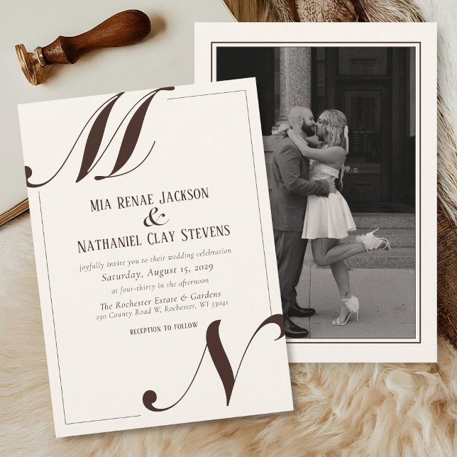 Convite Script Simples Elegante Marfim & Marrom Foto Casam (Elegant modern simple ivory and mocha brown script typography initials classic photo wedding invite )