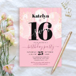 Convite Scripts de Balões de Grelha Girly Glam, Rosa Doce,<br><div class="desc">"Feliz Doce 16". Envie este convite de festas maravilhoso, simples, festivo, moderno, personalizado para um evento a se lembrar. A tipografia negra, a preto e a manuscrita escondem balões cor-de-rosa e luzes de cordas brilhantes douradas sobre um fundo de rosa claro macia. Personalize o texto personalizado com o nome da...</div>