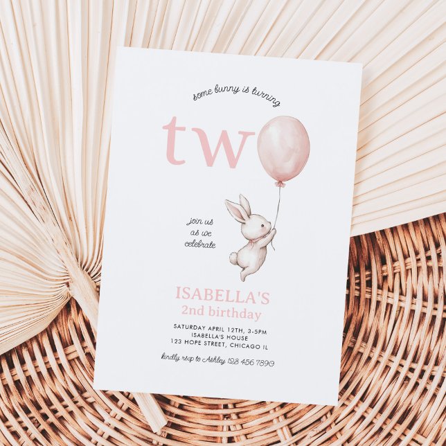 Convite Segundo aniversário de Rapariga de Coelho Rosa-Ros (Some Bunny Turning Two 2nd Birthday Invitation)