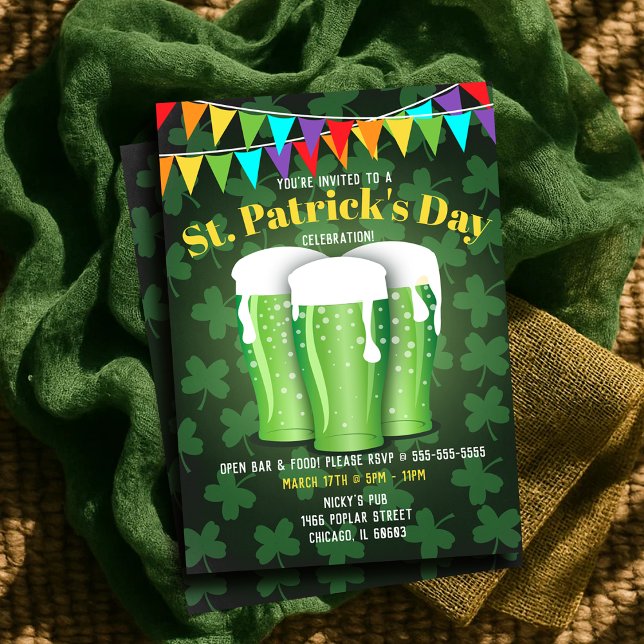 Convite Shamrock Verde do Partido da Cerveja do Dia de Pat (St Patrick’s Day Beer Party Green Shamrock Invitation)