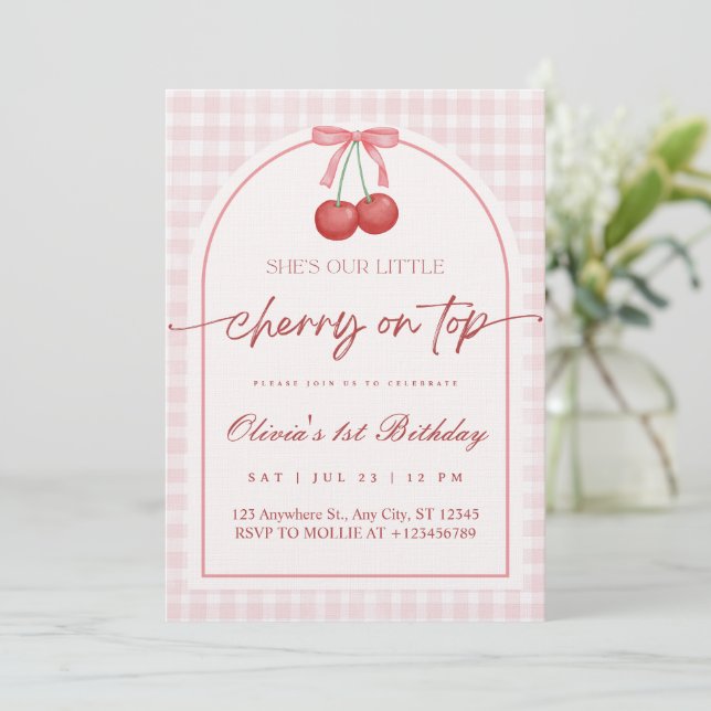 Convite She is the Cherry on Top Gingham 1st Birthday (Em pé/Frente)