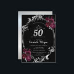 Convite Silver Frame Burgundy Rosas Black 50th Birthday<br><div class="desc">Tara prateada,  rosas burguentos e armação floral prateada sobre fundo preto. Um convite bonito que pode ser personalizado com seu nome. Selecione o botão "personalizar" para alterar o estilo,  a cor e o tamanho da fonte.</div>