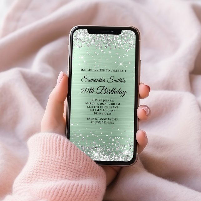 Convite Silver Glitter Pale Mint Foil 50º Aniversário (Silver Glitter Pale Mint Foil 50th Birthday Invitation)
