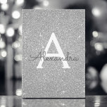 Convite Silver Sparkle Glitter Doce Dezesseis Aniversário<br><div class="desc">Silver Sparkle Glitter Doce Dezesseis Monogramas Nome e Convite de aniversário Inicial. Este convite é perfeito para a Festa de aniversário Silver Sparkle Glitter Sweet 16 que está a tentar celebrar em Silver.</div>