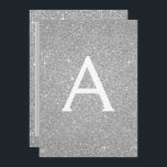 Convite Silver Sparkle Glitter Doce Dezesseis Aniversário<br><div class="desc">Silver Sparkle Glitter Doce Dezesseis Monogramas Nome e Convite de aniversário Inicial. Este convite é perfeito para a Festa de aniversário Silver Sparkle Glitter Sweet 16 que está a tentar celebrar em Silver.</div>