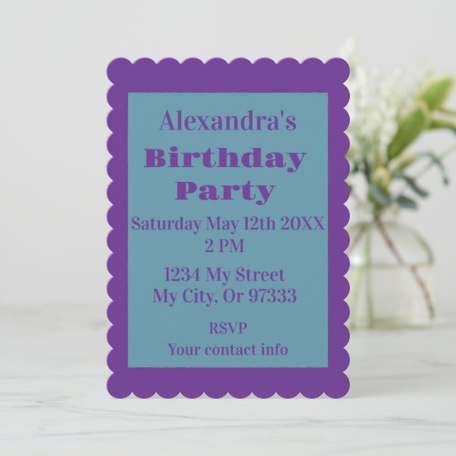 Convite Simples Aniversário Roxo e Verde (Em pé/Frente)
