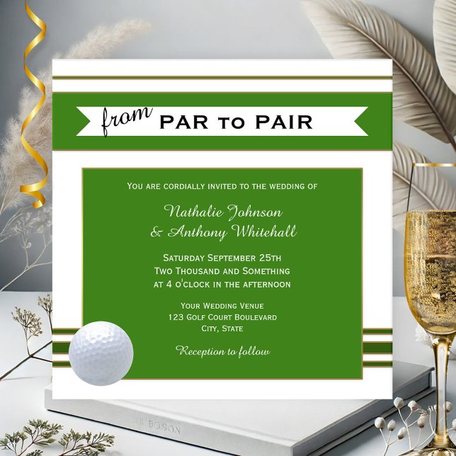 Convite Simples De Casamento De Tema De Golfe Eleg (Wedding invitation with a golf theme in green and white with a ball.)