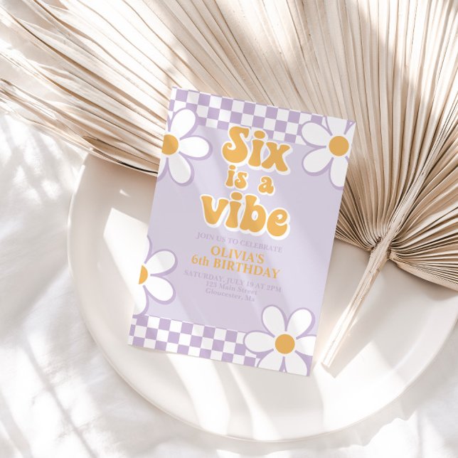 Convite Six is a Vibe Retro Xadrez Lilás Margarida (Criador carregado)