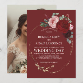 Convite Sobreposição de foto floral em burgundy e dourado 