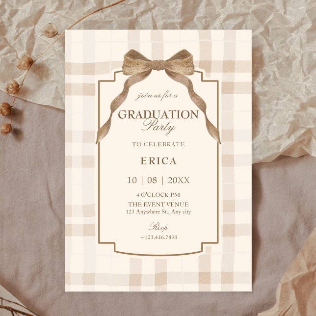 Convite Soft beige brown bow tartan plaid graduation (Criador carregado)