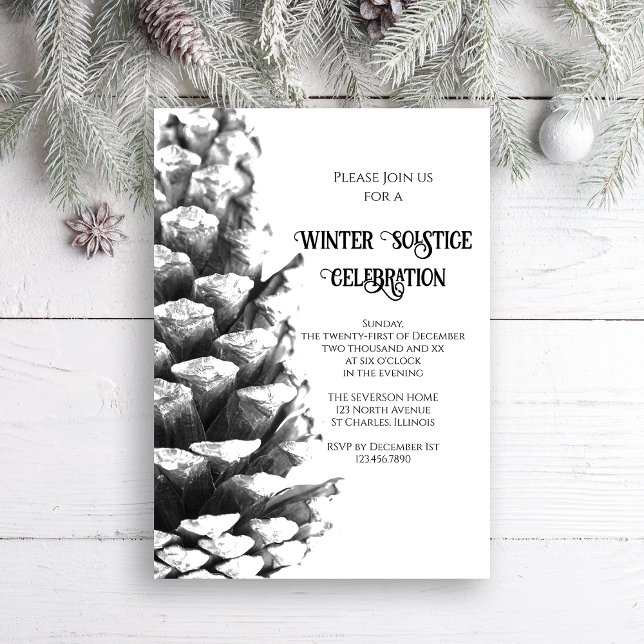 Convite Solstício De Inverno De Pinho Natural (Invite guests to your wintery celebration with the Natural Pine Cone Winter Solstice Invitation.)