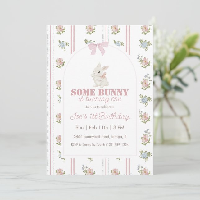 Convite Some Bunny Floral Stripe 1st Birthday (Em pé/Frente)