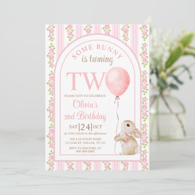 Convite Some Bunny Vintage Rabbit 2nd Birthday Invitation (Em pé/Frente)