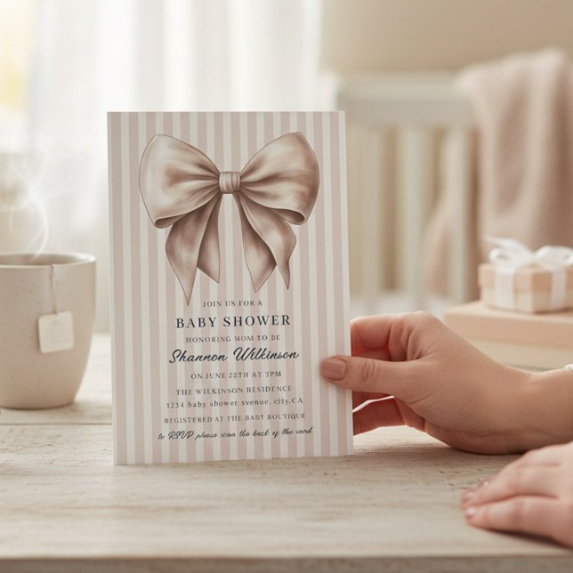 Convite Sophisticated Bow Baby Shower Invite Neutral Strip (Criador carregado)