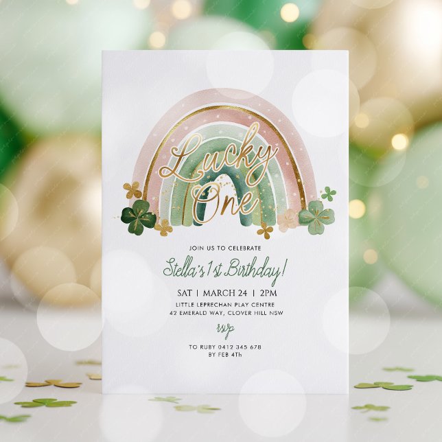 Convite Sortudo! Dia de São Patrício 1º Aniversário Arco-í (Lucky One! St Patricks day 1st birthday invitation with cute rainbow and shamrocks with gold detail)