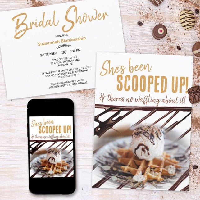 Convite Sorvete No Chá de panela Do Waffle (Grab attention with a fun bridal shower invitation cover of a scoop of ice cream on a waffle. )