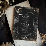 Convite Starry Night Moon A Atirar Casamento Celestial da<br><div class="desc">Este convite celestial de casamento encantou com uma linda cena cósmica do céu à meia-noite, lançando um feitiço de atração e mistério. Apresenta uma lua crescente brilhante, uma estrela cadente, e constelações distantes, cada elemento brilha na luxuosa folha de folha de ouro falsa. Este convite romântico preto e ouro é...</div>