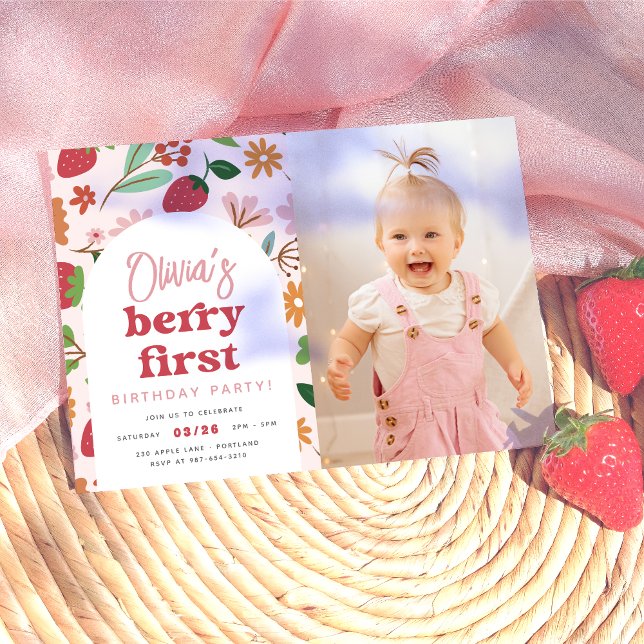 Convite Strawberry Berry Primeira Festa de aniversário de  (Card Front Mock-up)
