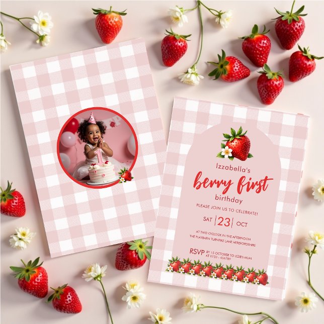 Convite Strawberry Berry Primeiro Aniversário Foto Anivers (Strawberry Berry First first birthday party invitations)