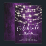 Convite String Lights Sweet 16th Birthday Invitation<br><div class="desc">A corda moderna ilumina o doce convite de 16 anos feito em um fundo roxo. Veja nossa floral correspondente para um toque especial extra.</div>