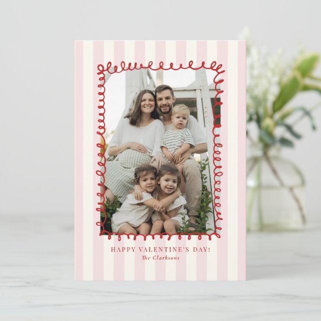 Convite Striped Whimsical Red Frame Valentine’s Day CARD (Em pé/Frente)