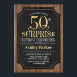 Convite Surpresa 50ª Festa de aniversário - Madeira Dourad<br><div class="desc">Rustic Surprise 50th Aniversário Celebration. Design elegante em ouro brilhante preto e fino e padrão de madeira castanha escura. Apresenta uma fonte elegante de script. Envie-me uma mensagem se precisar de mais personalização</div>