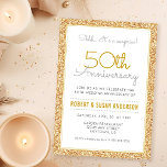 Convite Surpresa 50º aniversário de casamento Faux Glitter<br><div class="desc">Este simples mas elegante convite de comemoração de aniversário de casamento da 50ª surpresa apresenta uma borda falsa de ouro. O texto personalizado permite adicionar os detalhes do convite.</div>