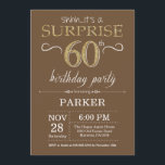 Convite Surpresa 60.º Aniversário Marrom e Dourada Brilhan<br><div class="desc">Surpreenda 60º Convite de Aniversário com Fundo Castanho e Dourado. Chalkboard. Aniversário Adulto. Homens ou Mulheres no Dia Convidam. Qualquer idade. Para mais personalização,  clique no botão "Personalizar" e use nossa ferramenta de design para modificar este modelo.</div>