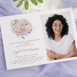 Convite Surpresa de Fotografia do Buquê Flor do aniversári<br><div class="desc">Um elegante buquê floral de aquarelas de flores de safra enfeita o topo deste convite de festas surpresa aniversário de 40 anos. As flores pastéis suaves são acentuadas com a arte moderna de linha. O nome do celebrante de aniversário é escrito em um roteiro moderno e simples. Há sinais de...</div>