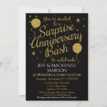 Convite Surpresa Festa de Aniversário Dourada<br><div class="desc">Esta divertida e festiva convite de festas de aniversário de casamento surpresa apresenta fundo negro com balões e estrelas de brilho dourado. Tem um talento elegante e caprichoso com uma na moda. Para 5,  10º,  15,  20,  25,  30,  35º,  45º,  50º ou qualquer outro!</div>