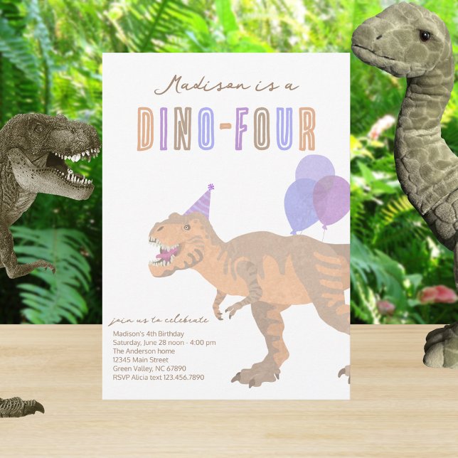 Convite T-Rex Tan Dino-Quatro 4ª Festa de Aniversário (Set the mood for the dinosaur birthday party with these cute dino four 4th birthday invitations)