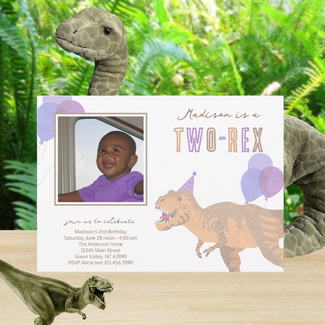 Convite T-Rex Tan Foto Festa de segundo aniversário Cute d (Add your child's name and photo to these cute Two-Rex dinosaur birthday party invitations)