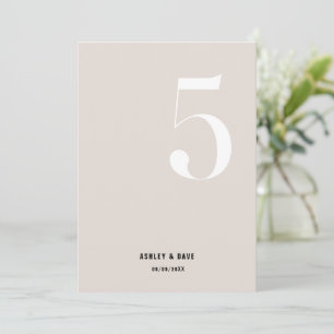 Convite Tabela Número 5 Números de Casamento de Beige Negr