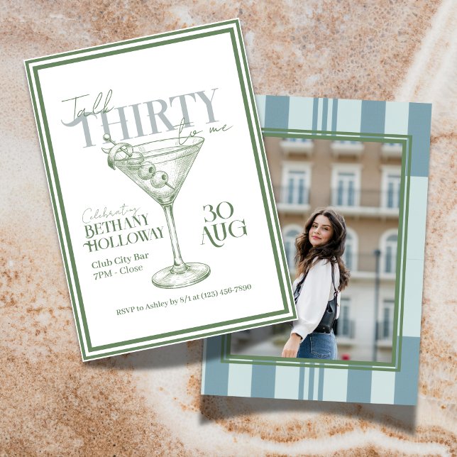 Convite Talk Thirty To Me Martini Cocktail 30th Birthday (Celebrate the big 3-0 with this stylish Talk Thirty To Me Martini Cocktail 30th Birthday Invitation!)