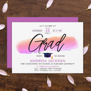 Convite Tampa Rosa Roxo Grad Cap Script Caligrafia Ousada