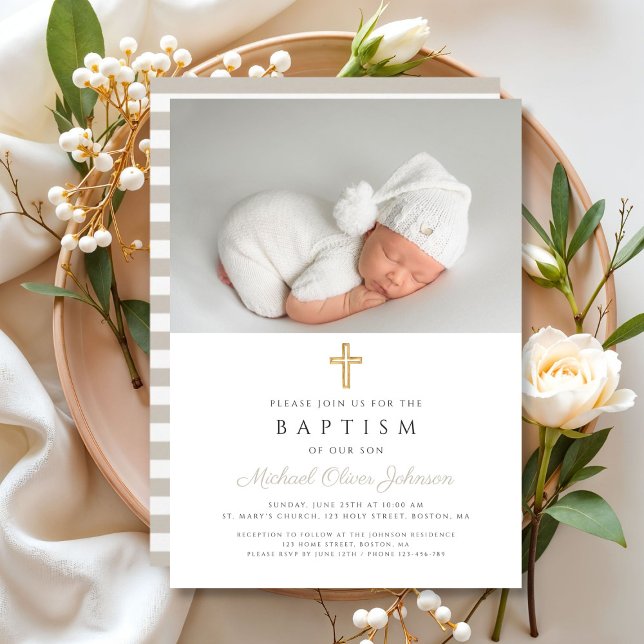 Convite Taupe Beige Stripes Foto Cruzada Religiosa Batismo (Taupe Beige Stripes Religious Cross Photo Baptism Invitation)